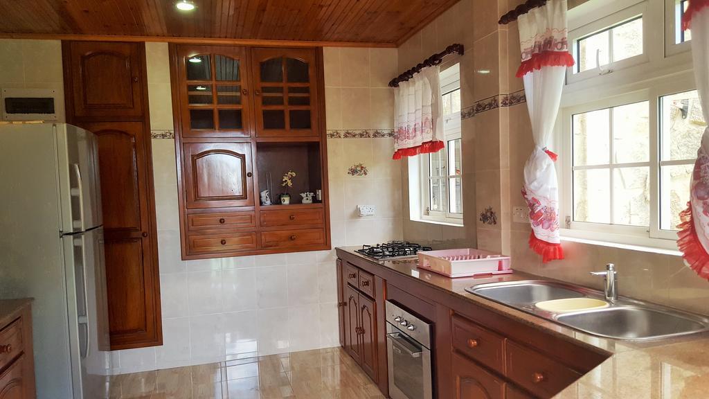 Ferienwohnung Hibiscus House Seychelles Self Catering Victoria Exterior foto