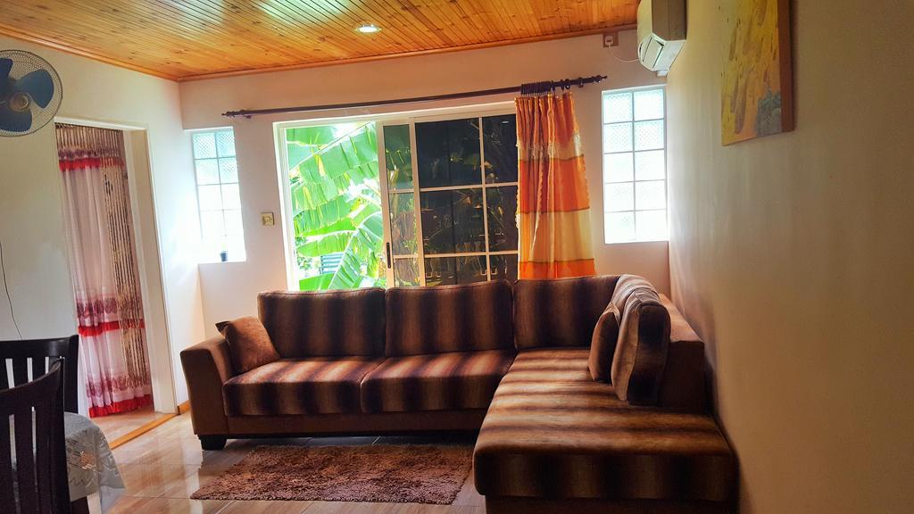Ferienwohnung Hibiscus House Seychelles Self Catering Victoria Exterior foto